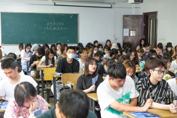 安徽省第八届工业设计大赛“客来福杯”专项赛线下宣讲—安徽大学站圆满落幕